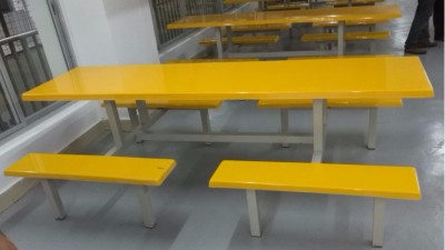 公司饭堂8人坐餐桌出货了
